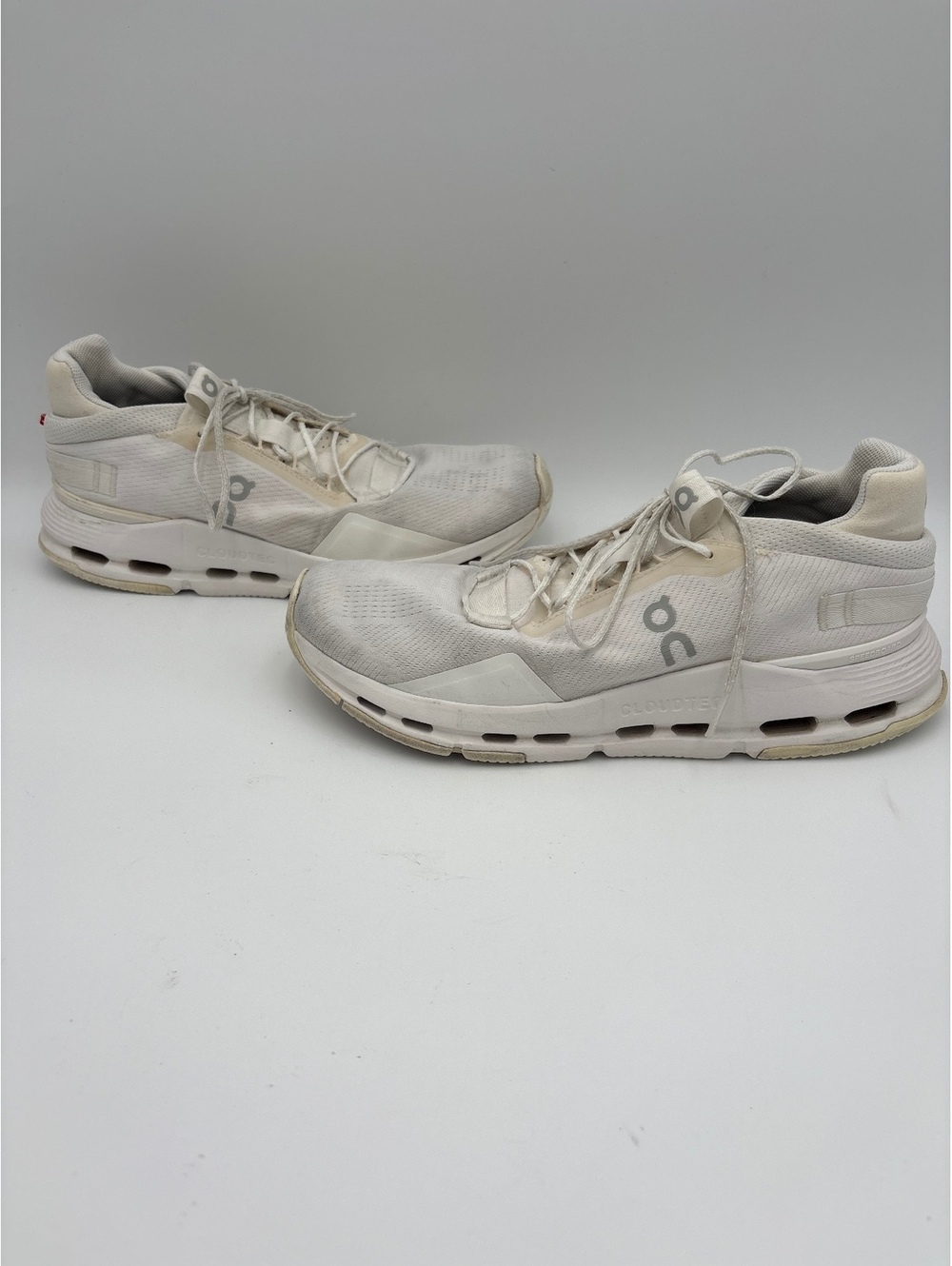 On Cloud Woman’s Size 10.5 Running Shoes - Excellent Condition-Running Or Casual